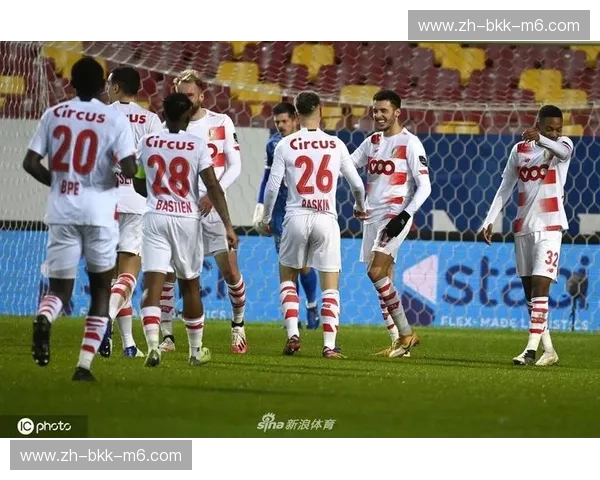 红黄之魂对垒烈日之火：梅赫伦vs标准列日，谁才是比甲赛场的铁血硬汉？